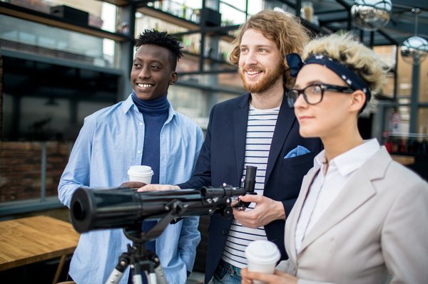 Comment organiser un camping pour observer les papillons diurnes en région de prairies?